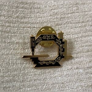 Clotilde #7 Sewing Machine Black and Gold Pin or Brooch